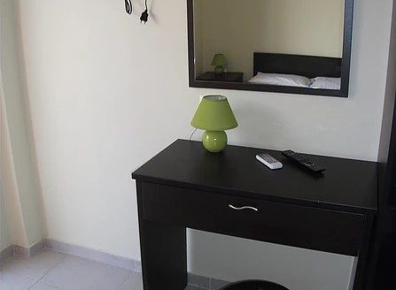 Polihrono – Vila North